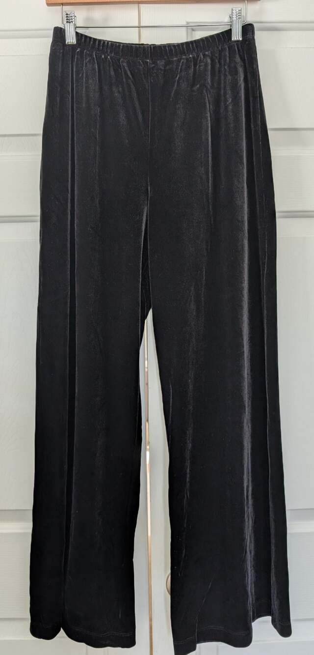 Chicos Black Velvet Pull On Wide Leg Pants
